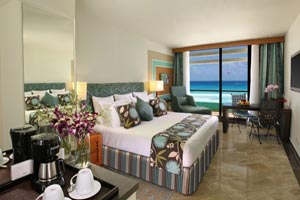 Standard Sunset View rooms at Grand Oasis Cancun